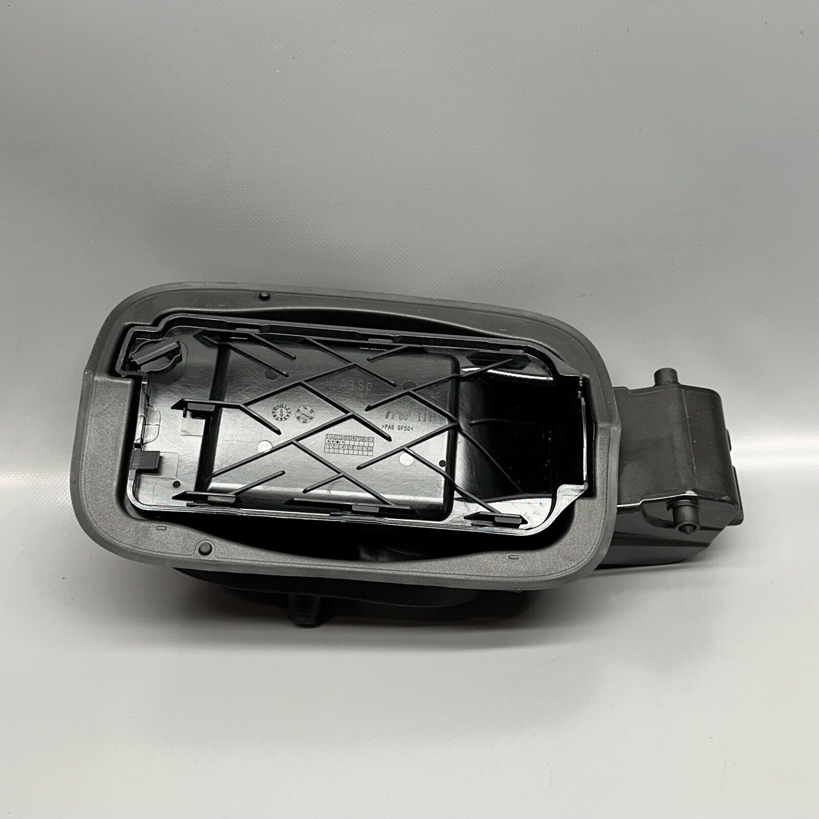AUDI A3 SPORTBACK E-TRON FUEL POCKET 2016 2017 2018 OEM 8V4809906