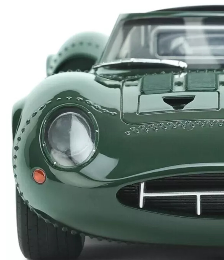 Jaguar Concept Car HyperCar SuperCar w/Orig. Wheels Custom Built1:18SCALE MODEL