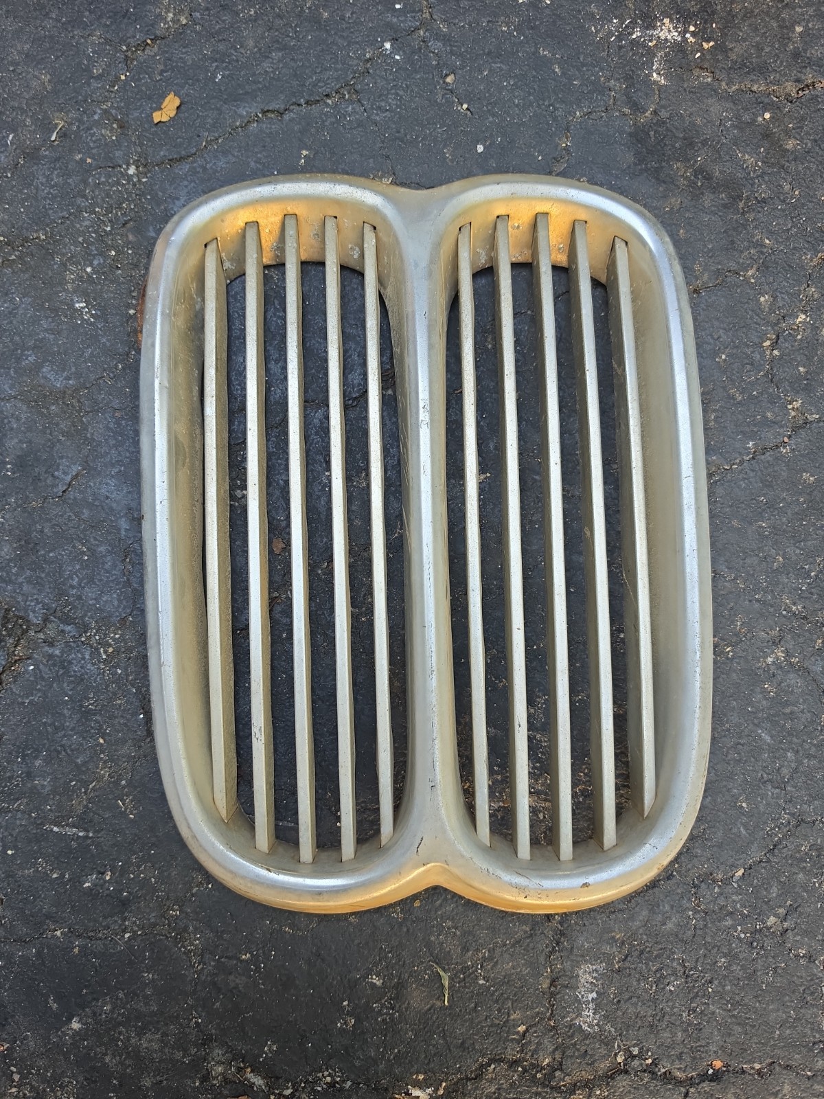 BMW E3 E9 2800 3.0CS 3.0CSi Bavaria 10 Slat Rib FRONT Center Grill Grille BMW E3 E9 2800 3.0CS 3.0CSi Bavaria 10 Slat Rib FRONT Center Grill Grille