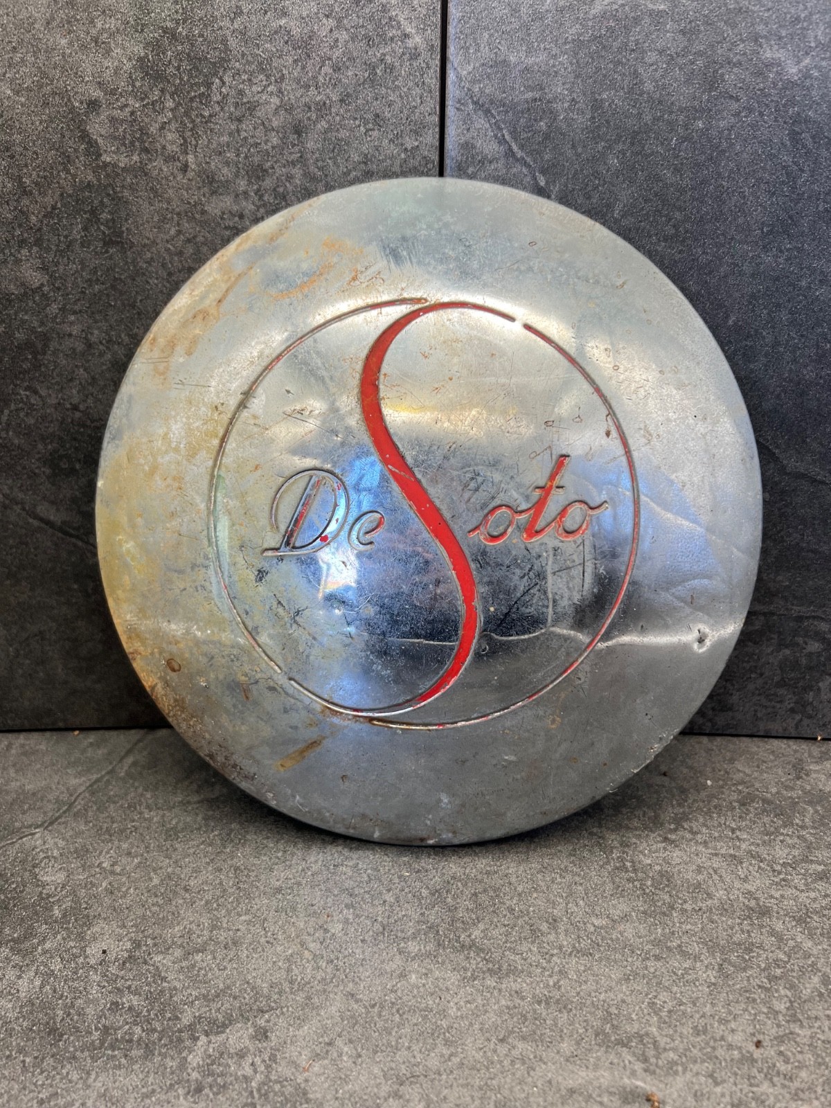 Vintage 1939–1941 Desoto sedan coupe wheel tire center cap hubcap 9.5