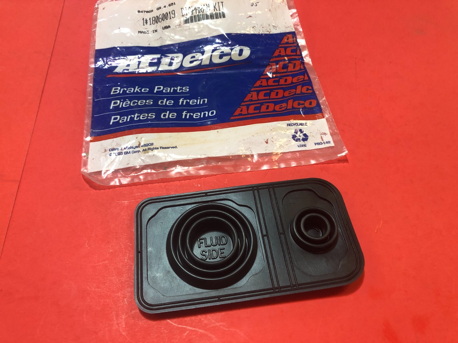 NOS 79-91 Chevrolet Square Body Master Cylinder Cover Diaphram Gasket 18060019 NOS 79-91 Chevrolet Square Body Master Cylinder Cover Diaphram Gasket 18060019