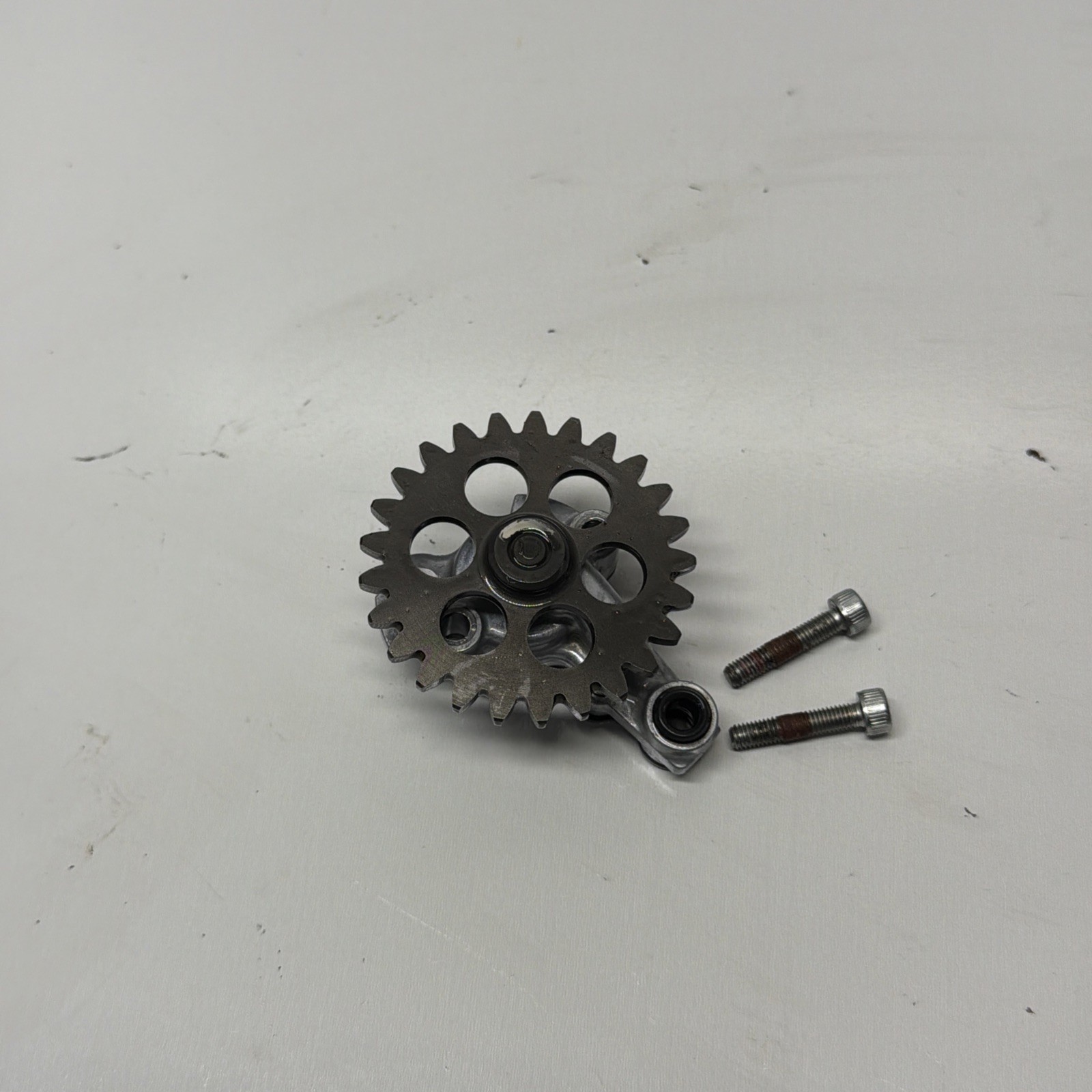 14 - 22 YAMAHA YZ 250 F OEM OIL PUMP GEAR ROTATING SHAFT 