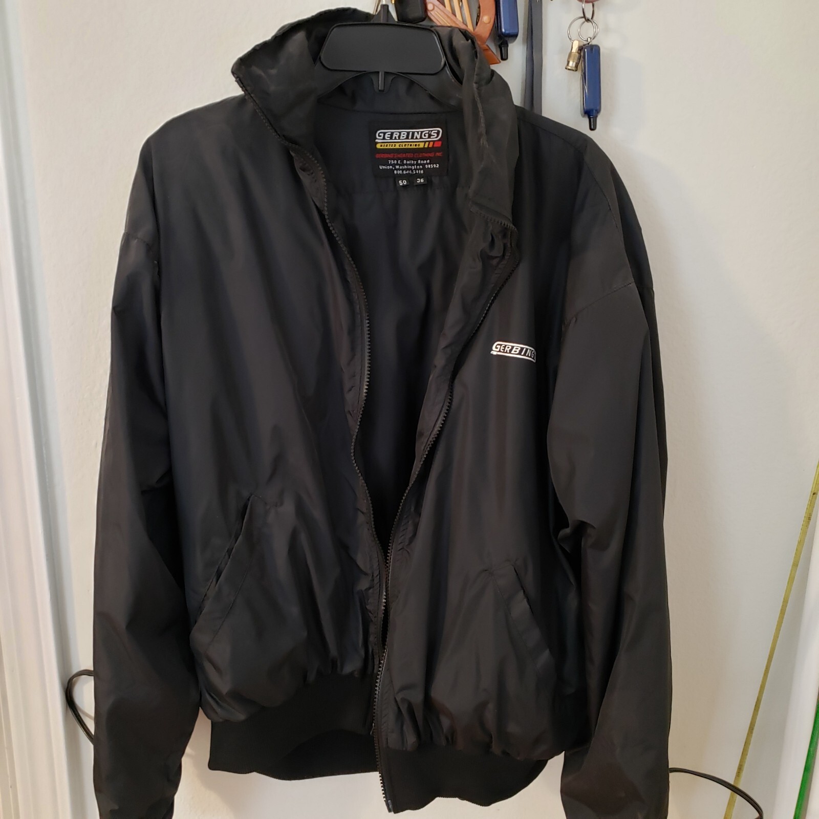 Gerbing's Heated Jacket Controller & Gloves (medium) Gerbing's Heated Jacket Controller & Gloves (medium)