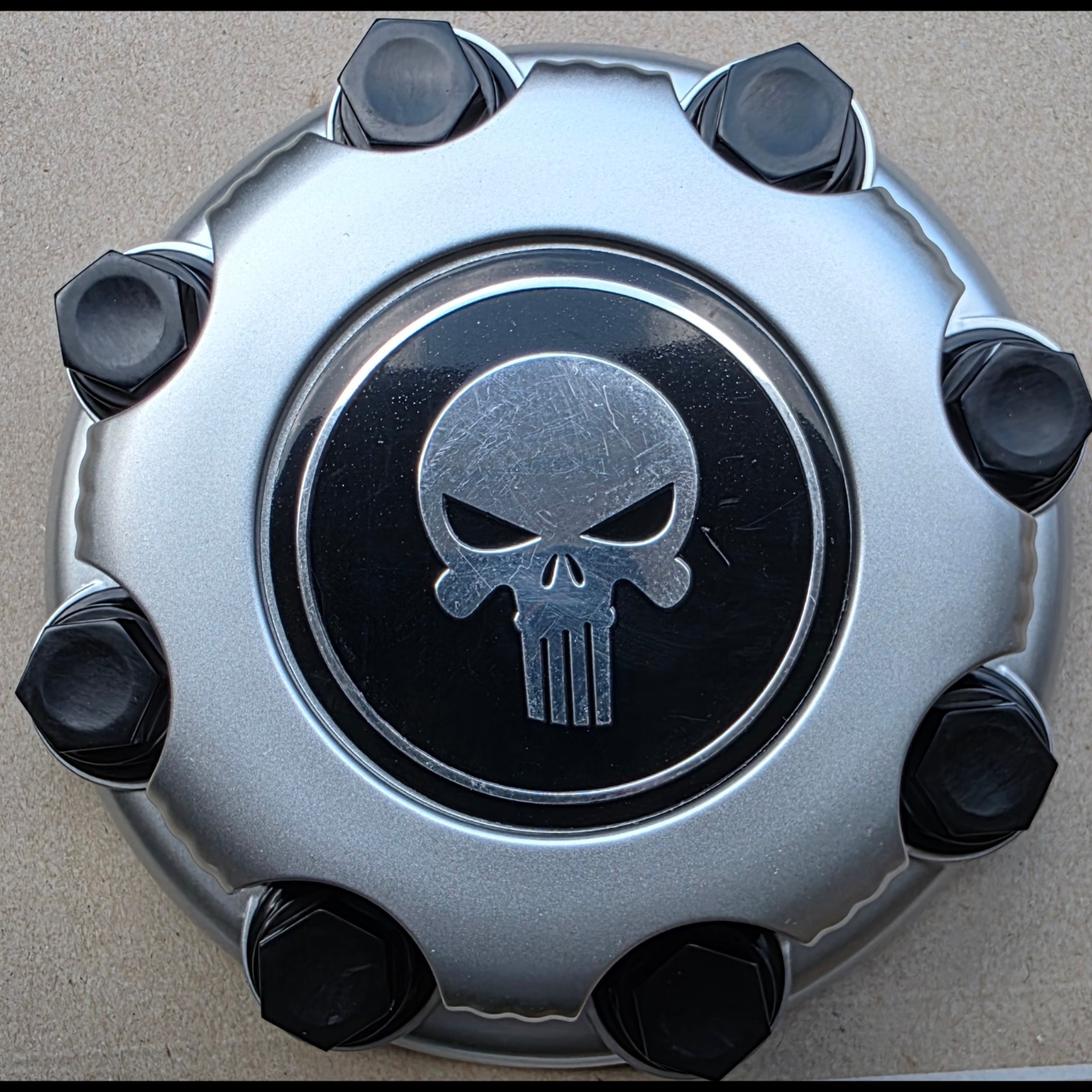 1  PC SKULL New 2000-08 Chevy 2500 Truck Van 16