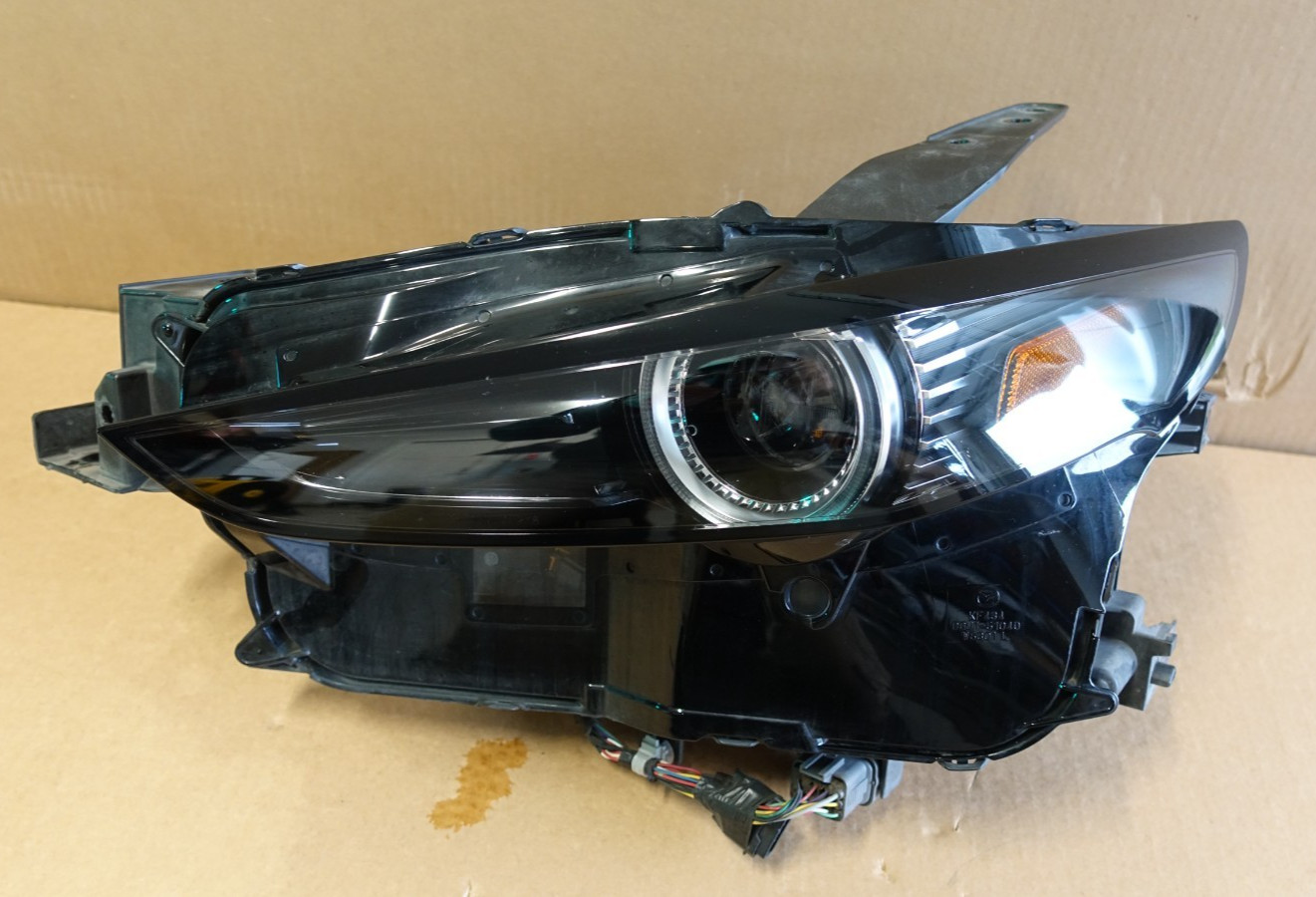 2020-2024 MAZDA CX-30 HEADLIGHT DRIVER SIDE ADAPTIVE LED OEM DGJ1-51040