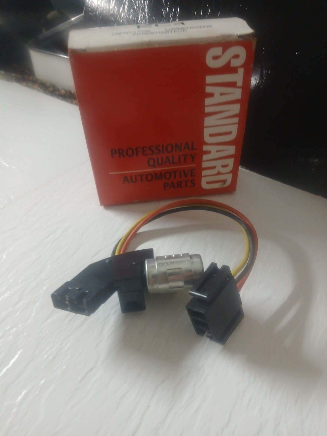 Standard Motor Products NEW Capacitor... Please Read Description.... Part RC4
