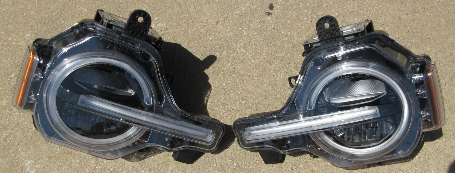 2021-2026 Ford Bronco SIGNATURE LED Right/Left Headlight Assembly\'s OEM