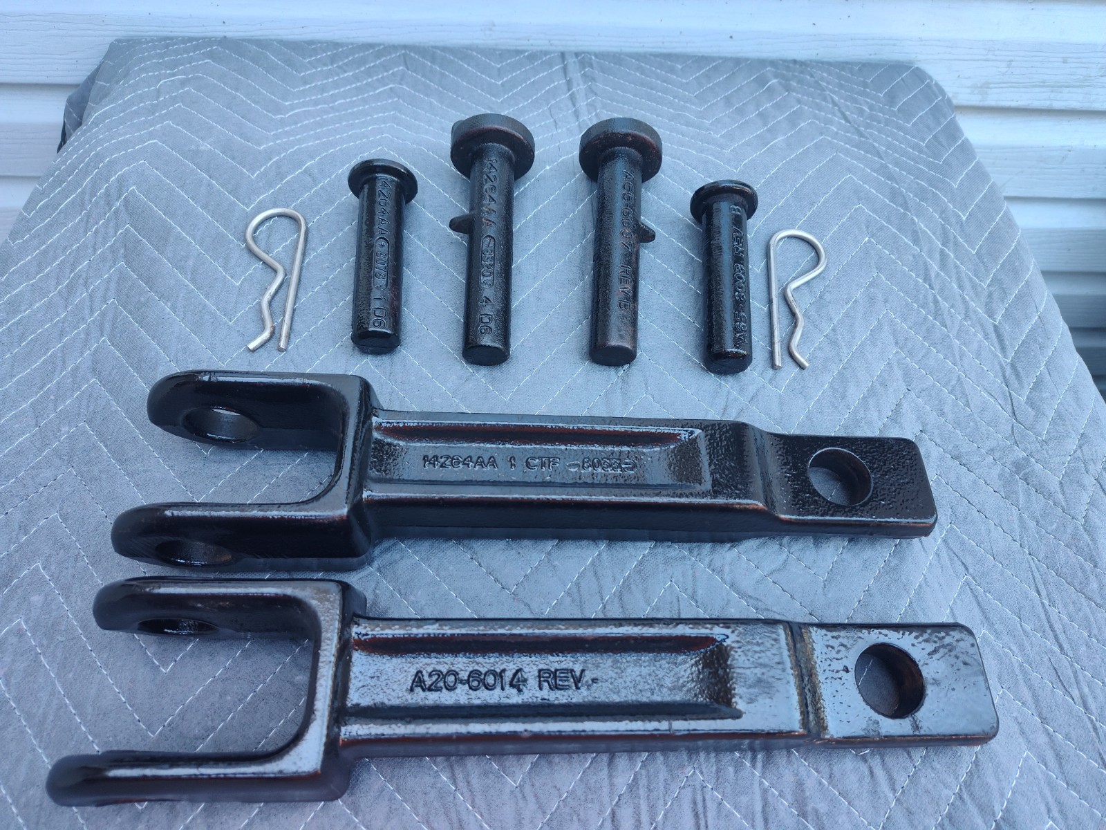 OEM Paccar A20-6014 Factory Original Tow Hooks For Peterbilt and Kenworth Trucks