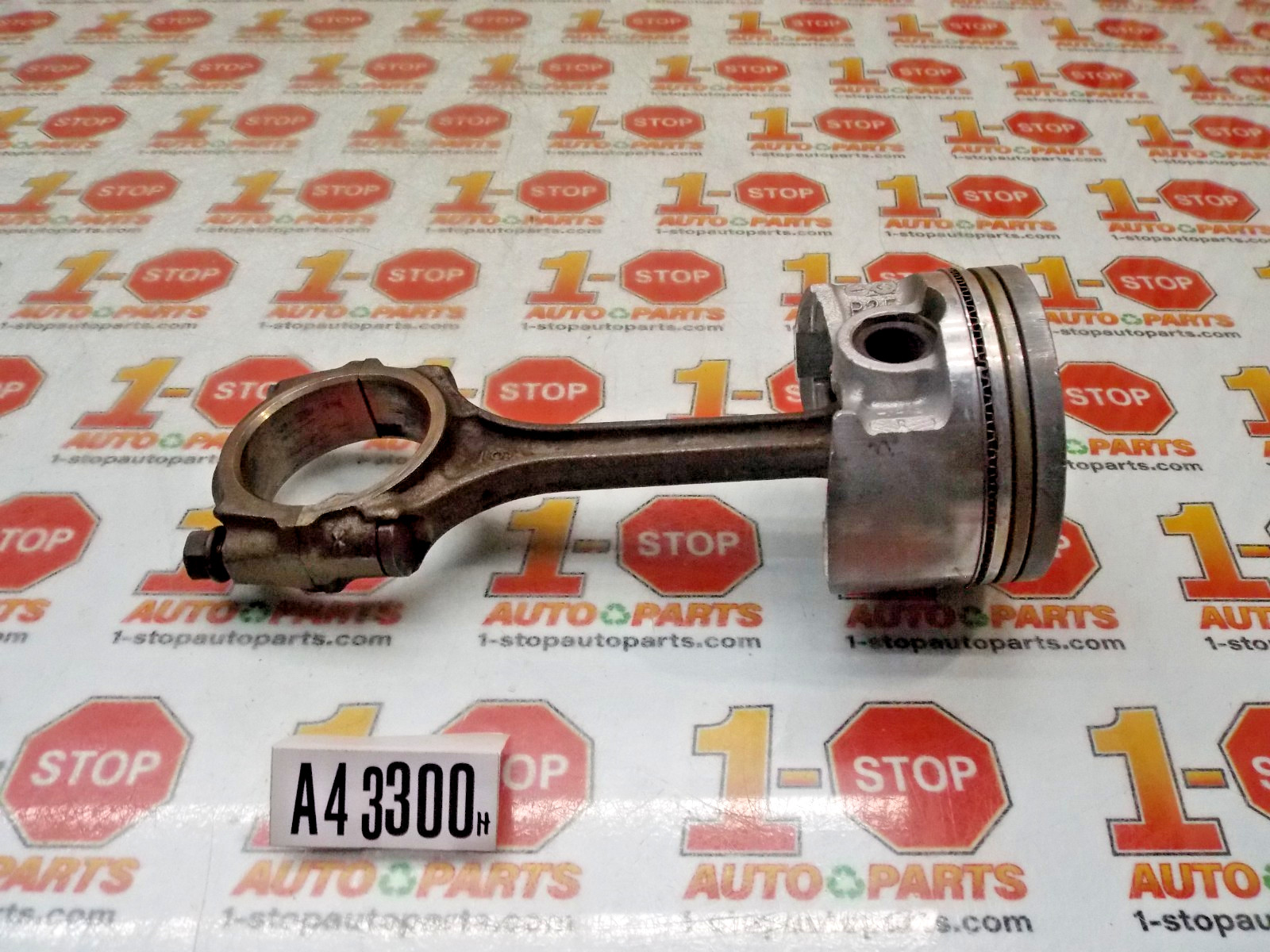 1996-2000 HONDA CIVIC ENGINE PISTON W/ CONNECTING ROD 13010-P2E-000 OEM