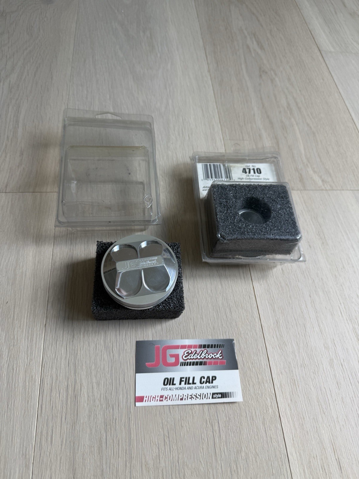 JG x Edelbrock Engine Oil Fill Cap High Compression Style #4710 JG x Edelbrock Engine Oil Fill Cap High Compression Style #4710