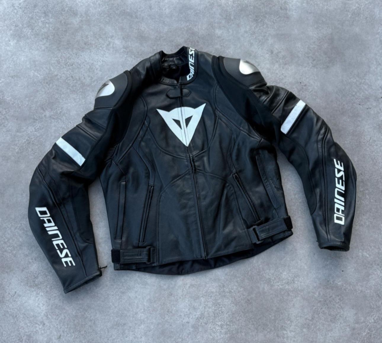 Dainese Men\'s Motorcycle Racing Leather Jacket Black Biker Protective Gear