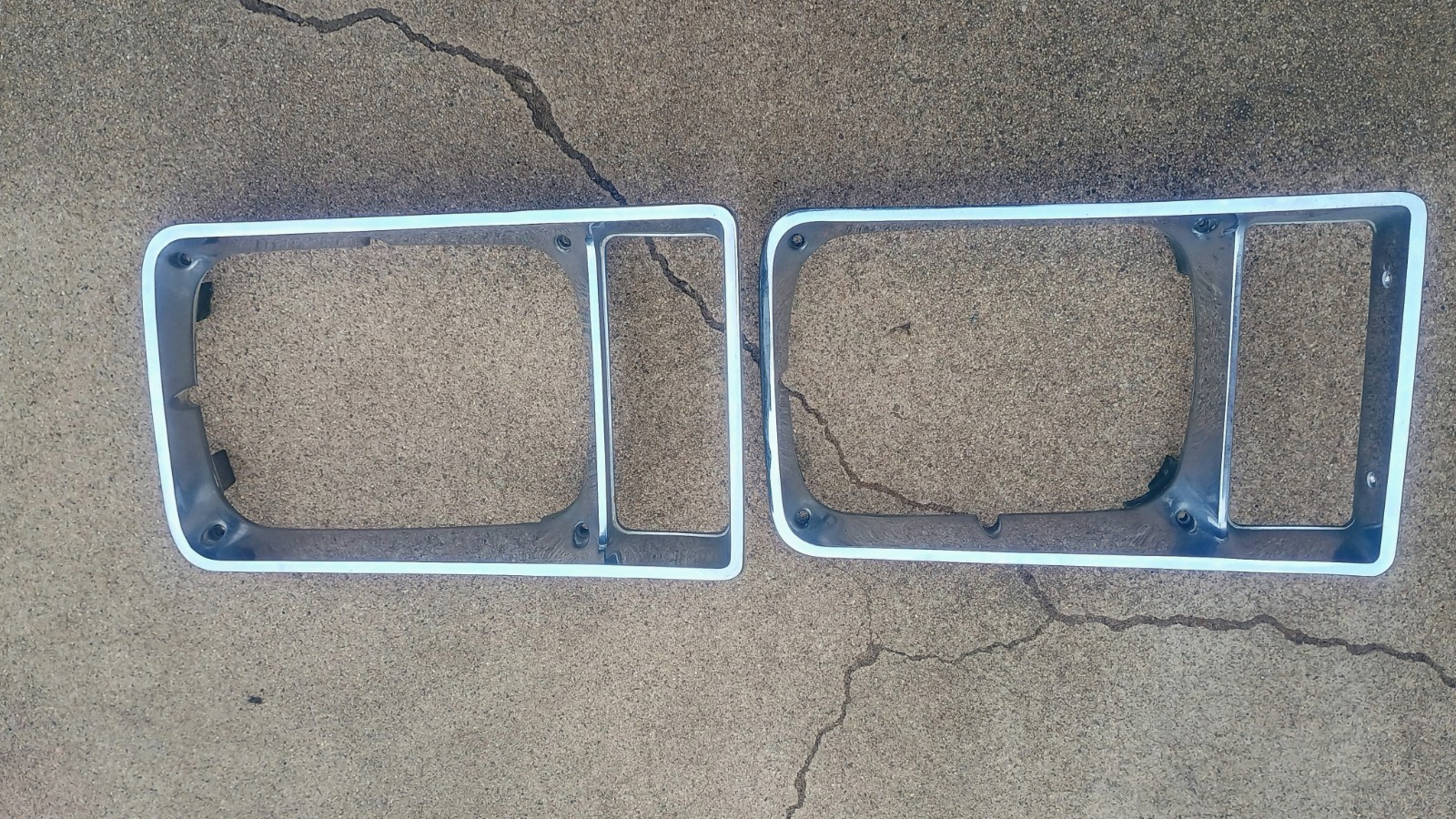 1979 Oldsmobile Cutlass Supreme Headlight Trim Bezel Set OEM RARE 557380 557381