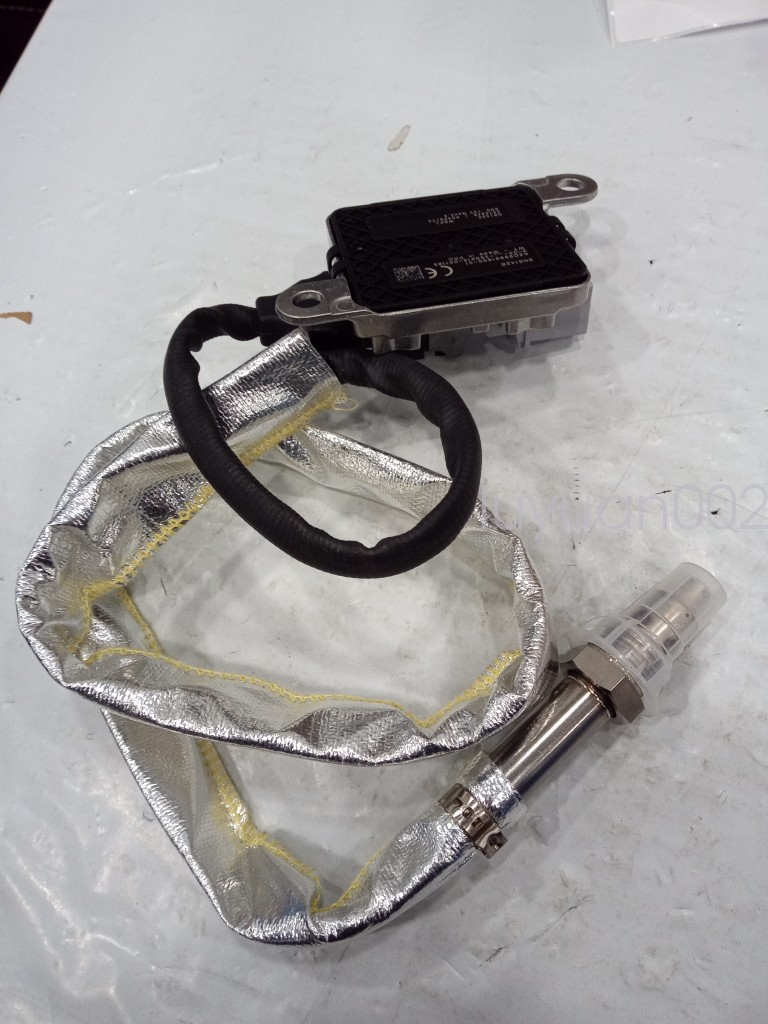 Opened box Genuine OEM NOx Sensor 4326873RX 5295473RX (US) Opened box Genuine OEM NOx Sensor 4326873RX 5295473RX (US)