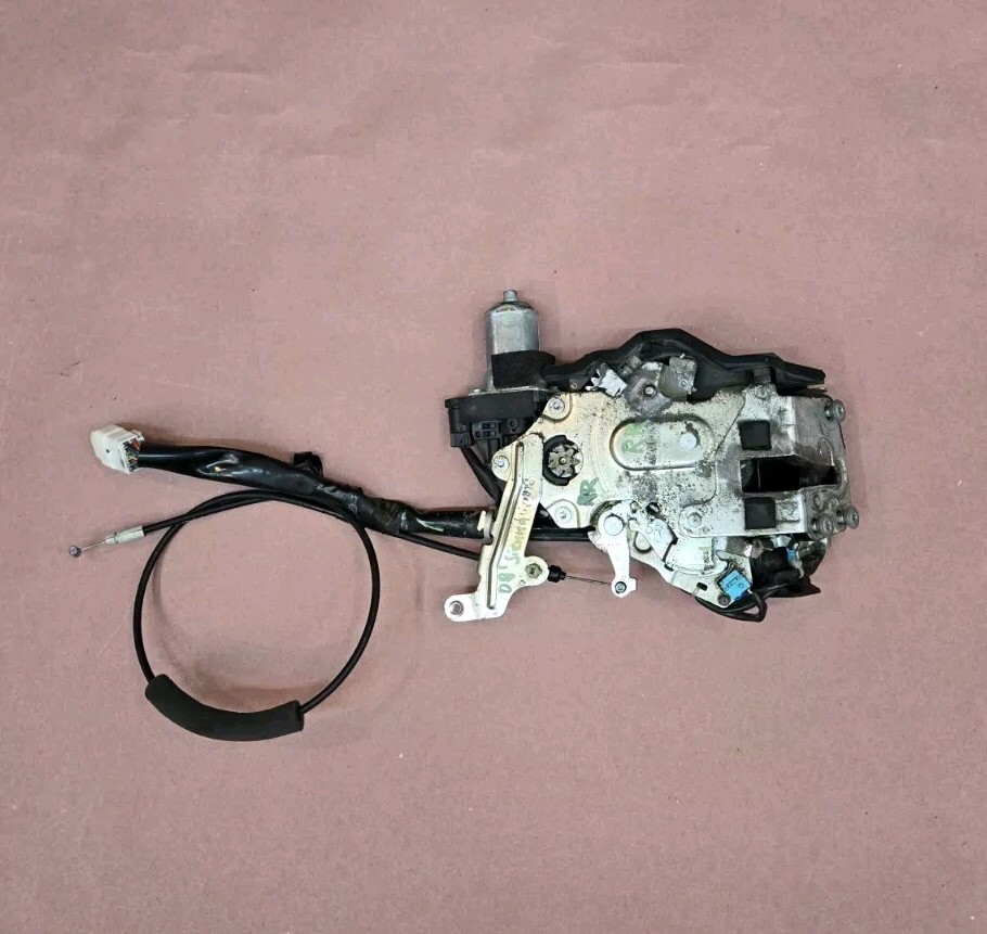 04-10 Toyota Sienna Right Rear RH Sliding Door Latch Lock Actuator Motor OEM 04-10 Toyota Sienna Right Rear RH Sliding Door Latch Lock Actuator Motor OEM
