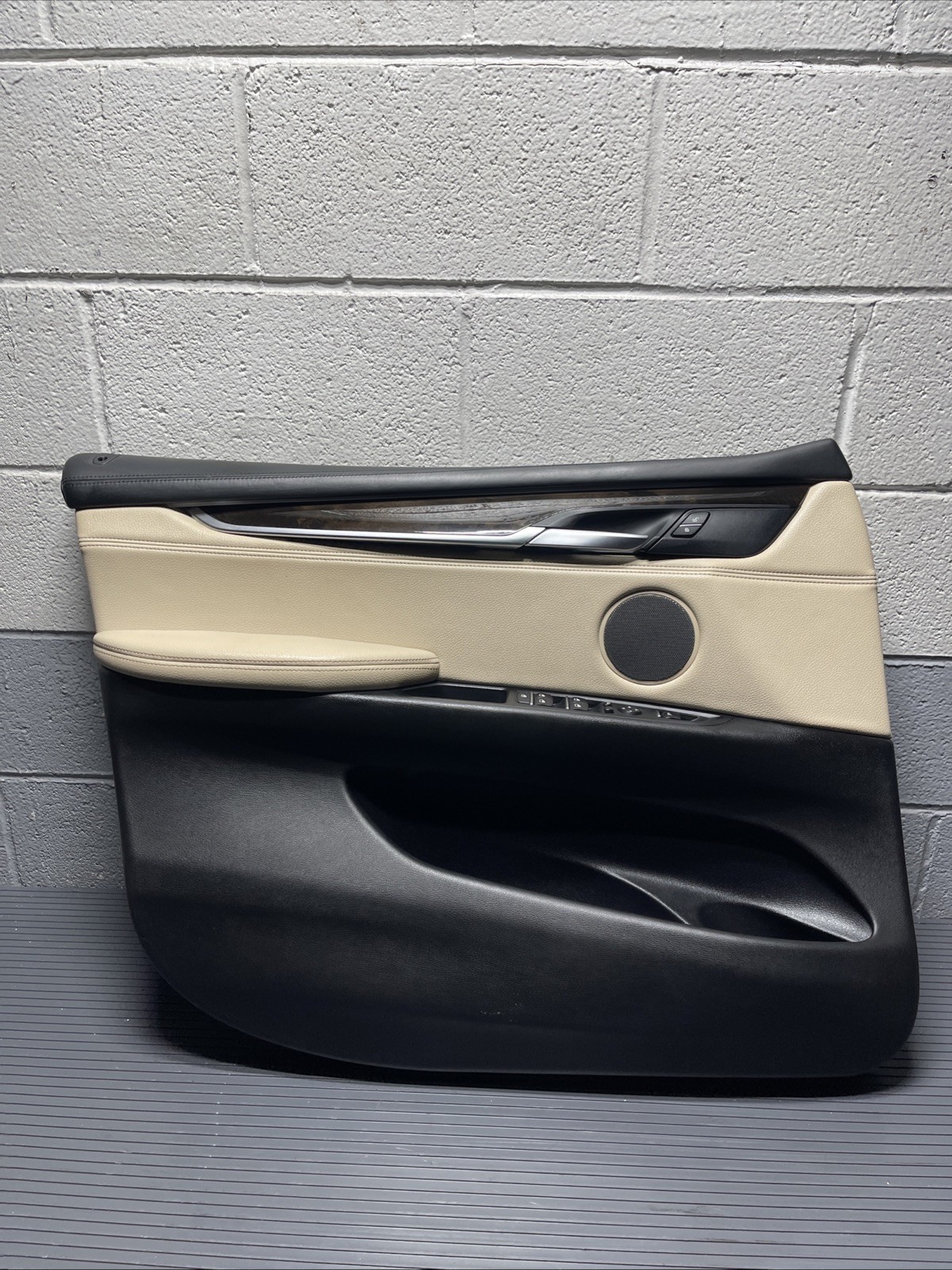 2014-2018 BMW X5 F15 Interior Door Panel Card Trim Front Left Black / Beige OEM