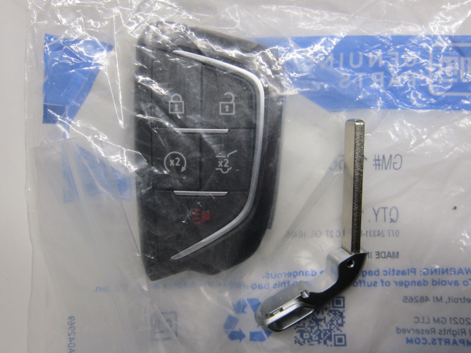 NEW OEM 2023-2025 CADILLAC LYRIQ KEYLESS REMOTE SMART KEY FOB 13560554 / 5 BT