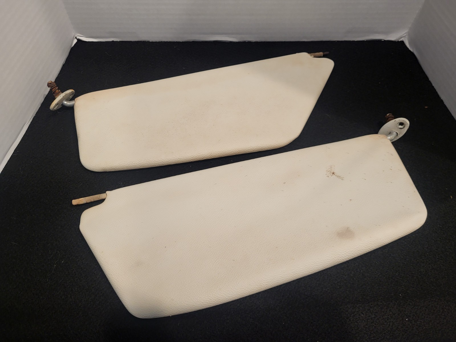 65 THRU 67 VW BEETLE ORIGINAL SUNVISORS PATINA WHITE VOLKSWAGEN 65 THRU 67 VW BEETLE ORIGINAL SUNVISORS PATINA WHITE VOLKSWAGEN