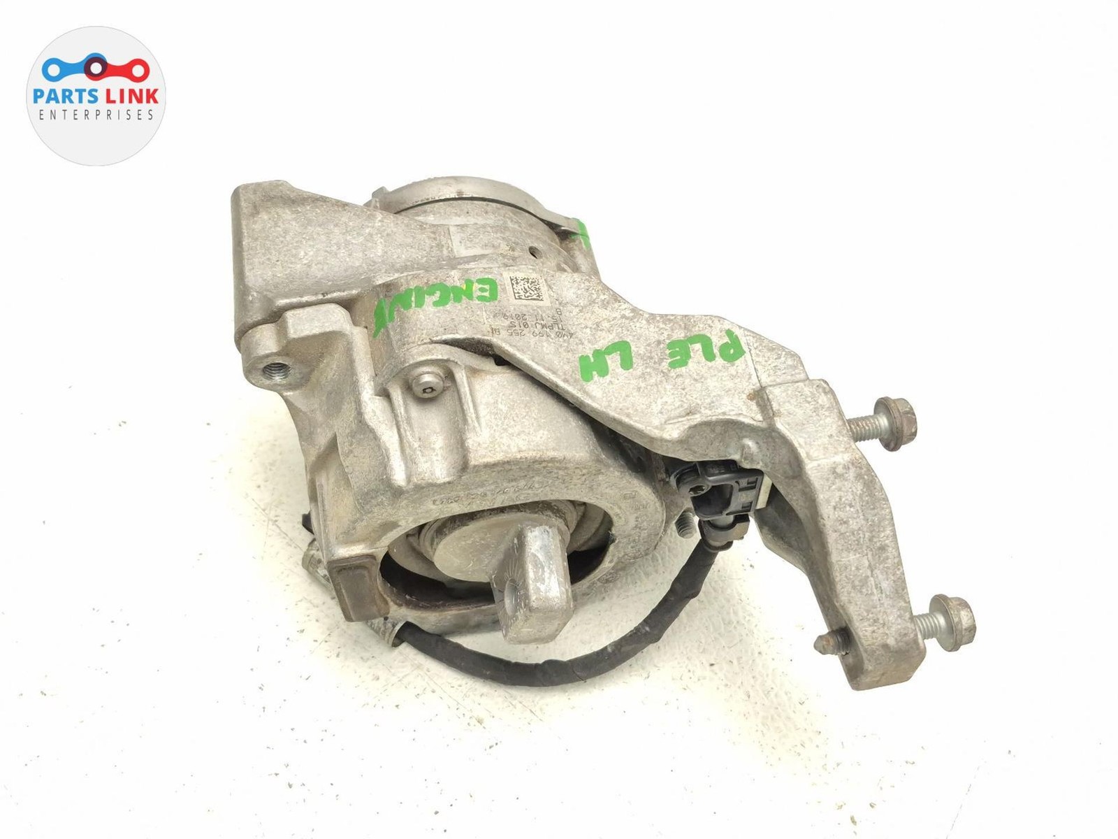 2016-20 BENTLEY BENTAYGA LEFT ACTIVE ENGINE MOTOR MOUNT SUPPORT 6.0L W12 636 OEM