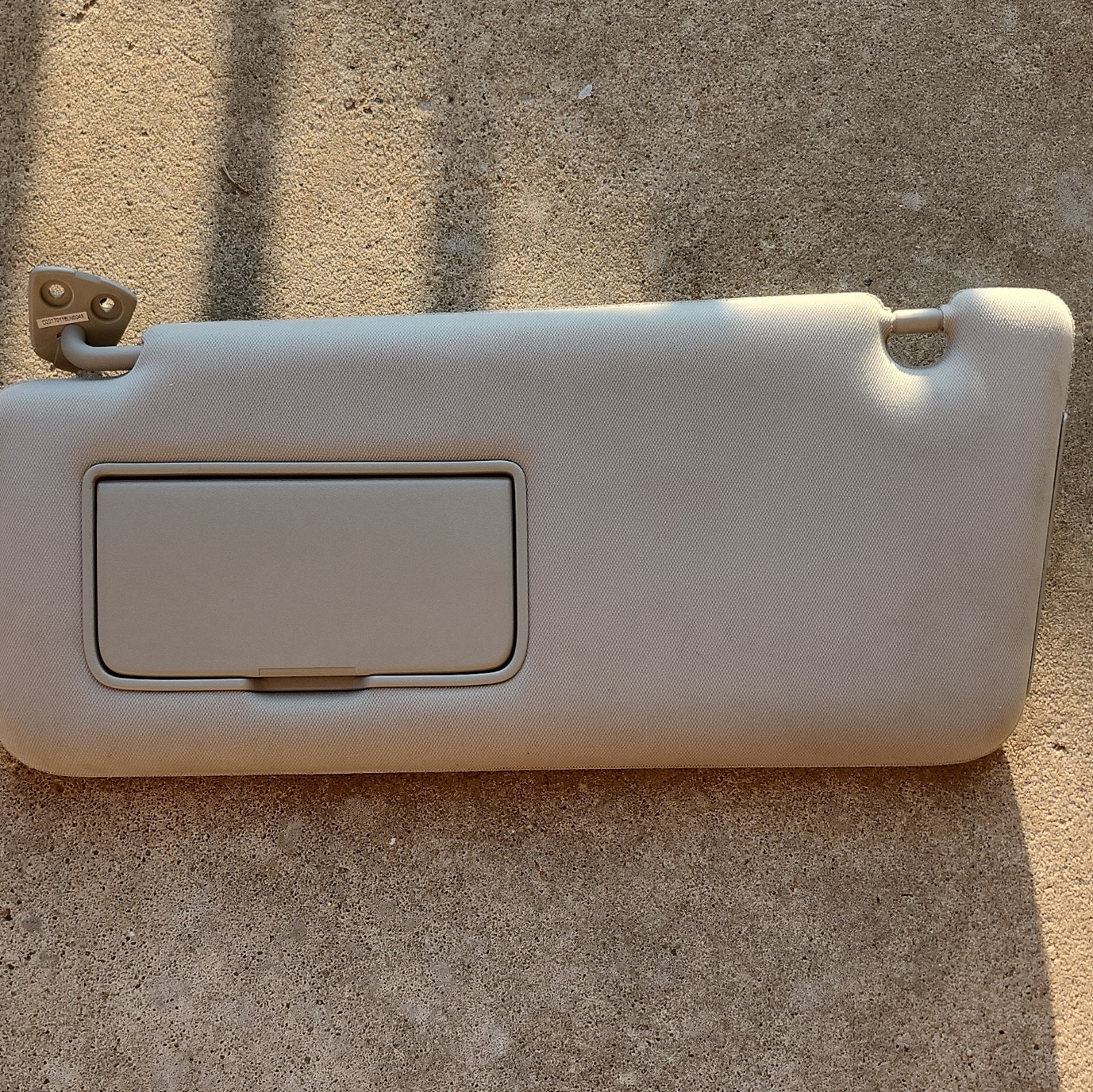 2011-2016 Infiniti QX56 QX80 Left Driver Side Sun Visor Shade Gray 2011-2016 Infiniti QX56 QX80 Left Driver Side Sun Visor Shade Gray