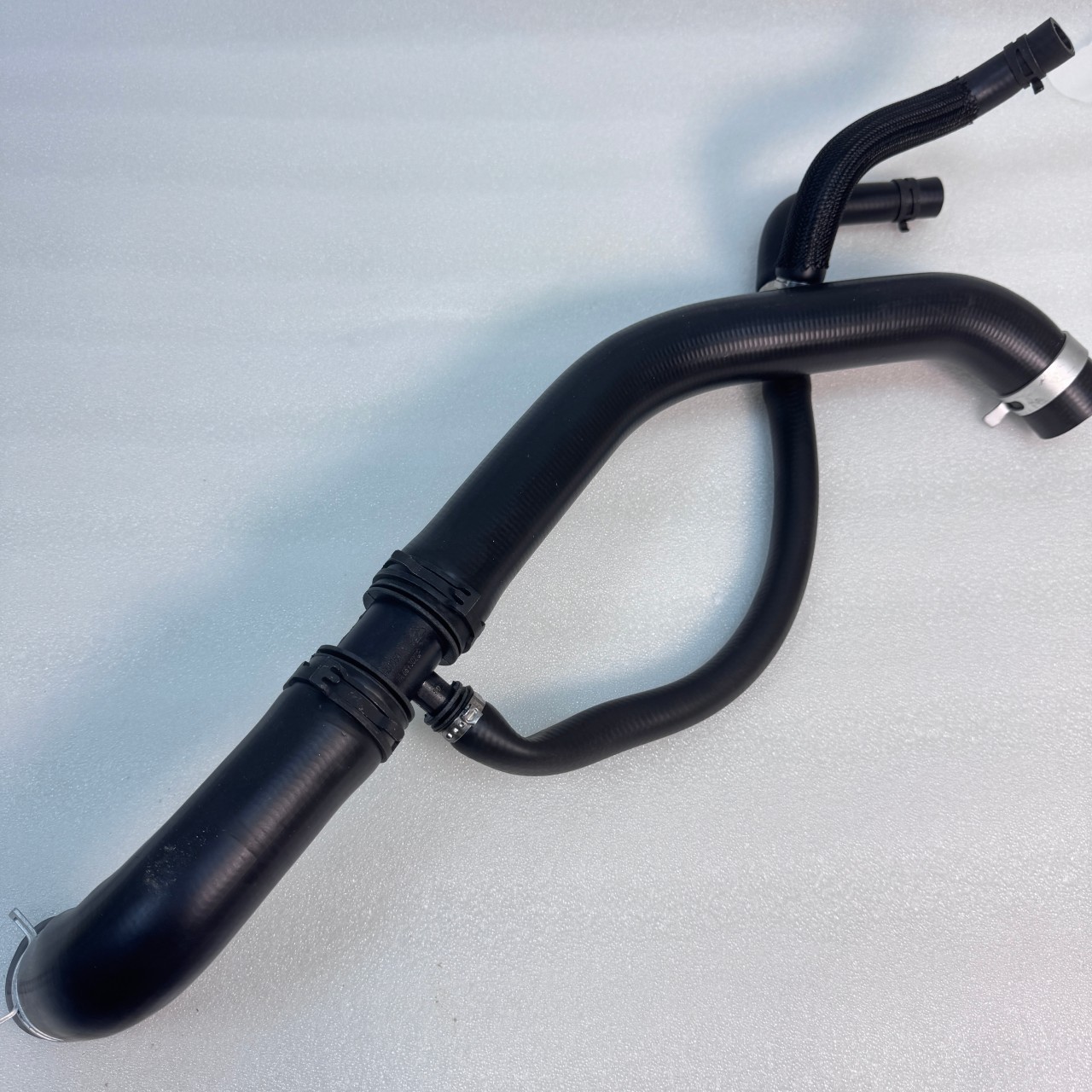 Radiator Outlet Hose Fits Mopar 2016-2020 68244092AA Radiator Outlet Hose Fits Mopar 2016-2020 68244092AA
