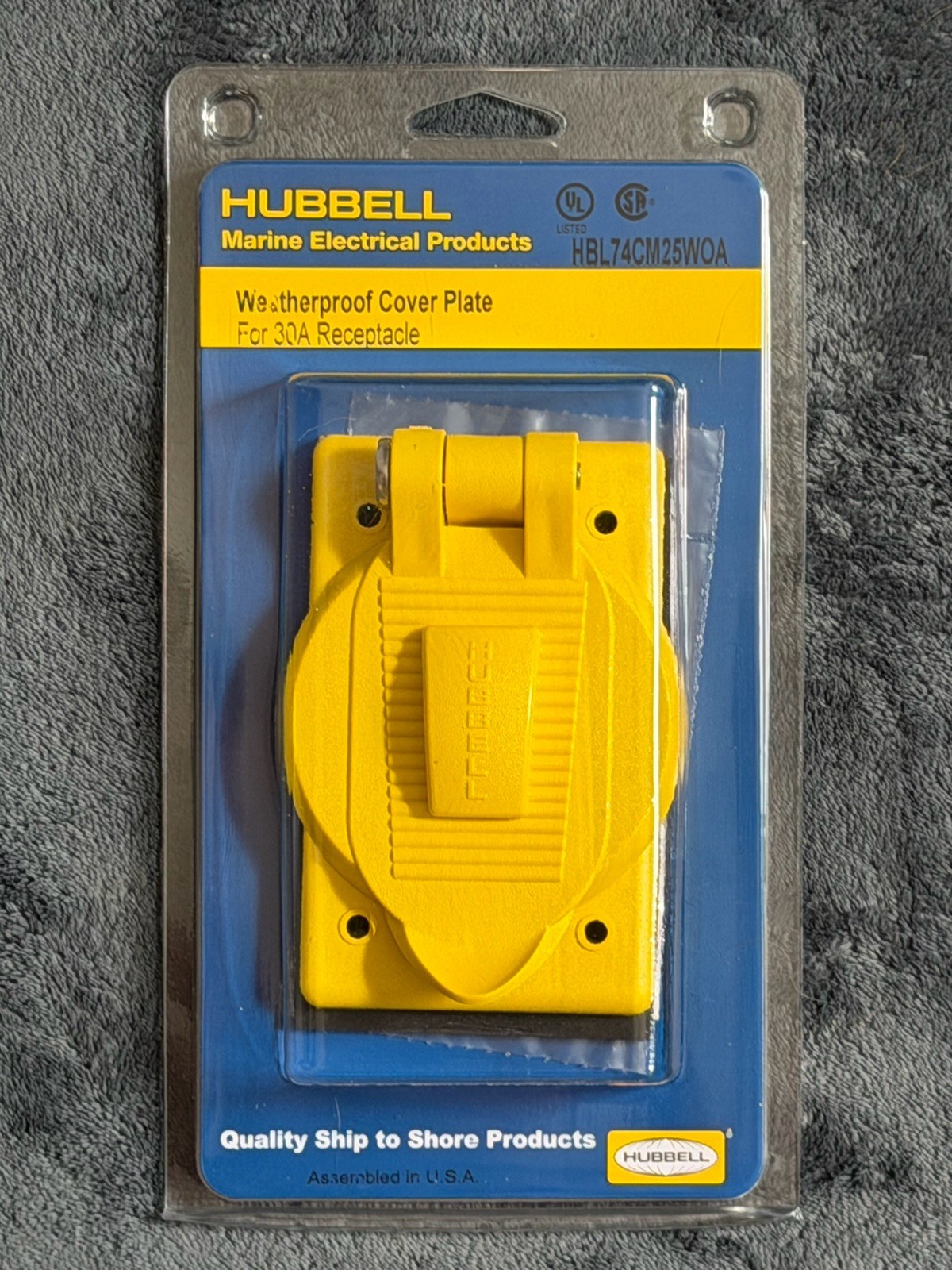 Hubbell Wiring Device HBL74CM25WOA 1 Gang Vertical Weatherproof 30A Cover