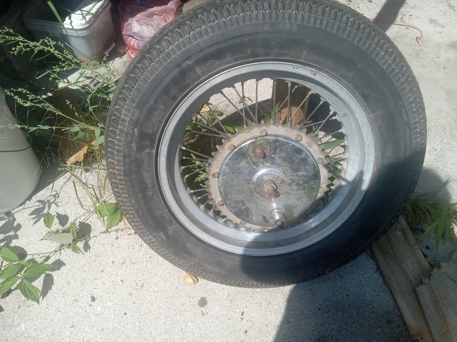 vintage super Akron motorcycle wheel and iron head sportster hub assembly vintage super Akron motorcycle wheel and iron head sportster hub assembly