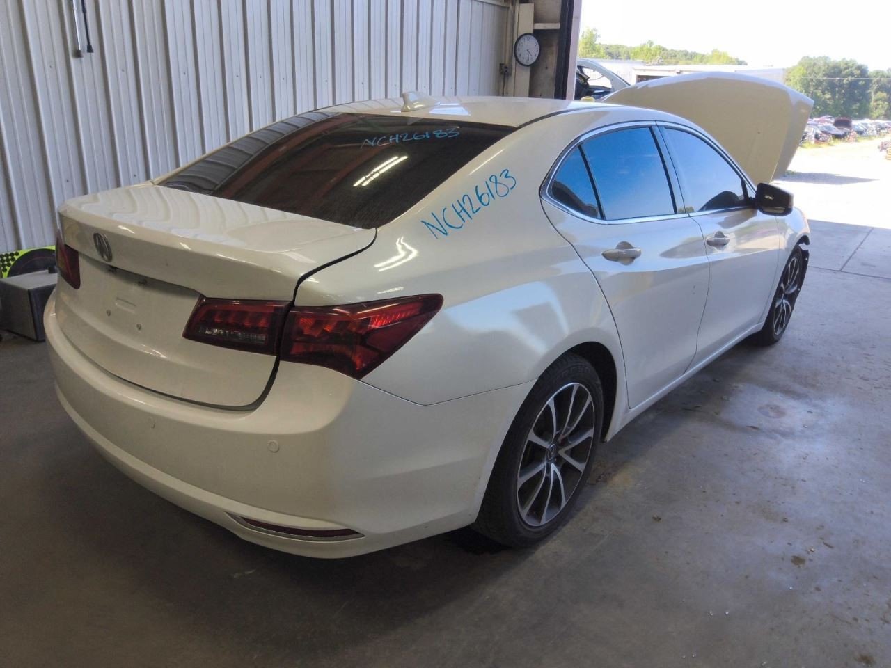 Audio Equipment Radio Controller Below Radio Fits 15-18 TLX 824191