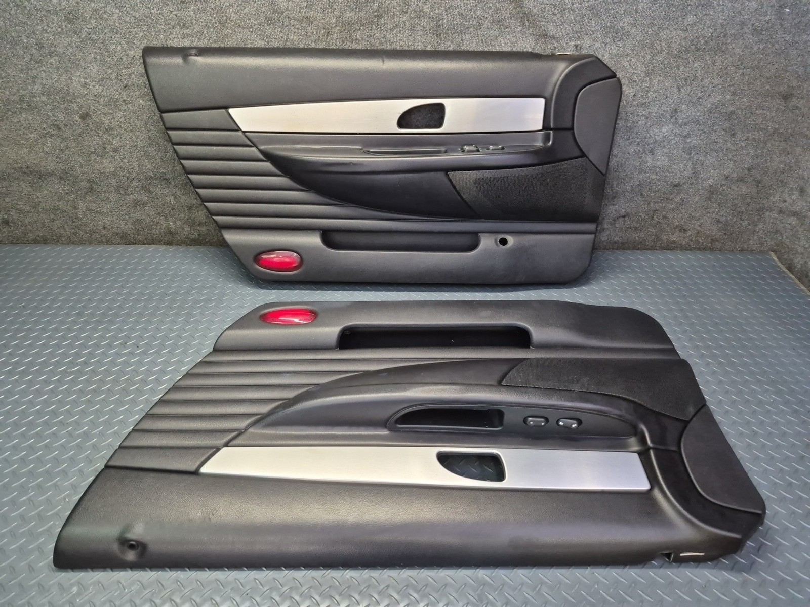 02-05 FORD THUNDERBIRD SET OF 2 LEFT & RIGHT DOOR INTERIOR TRIM PANEL COVER OEM