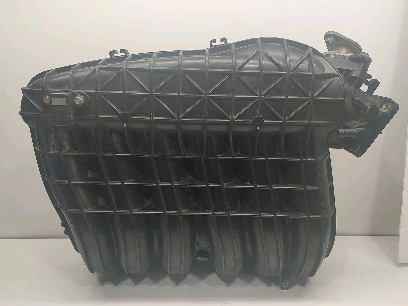 04-11 2004-2011 MITSUBISHI ENDEAVOR Upper Intake Manifold OEM