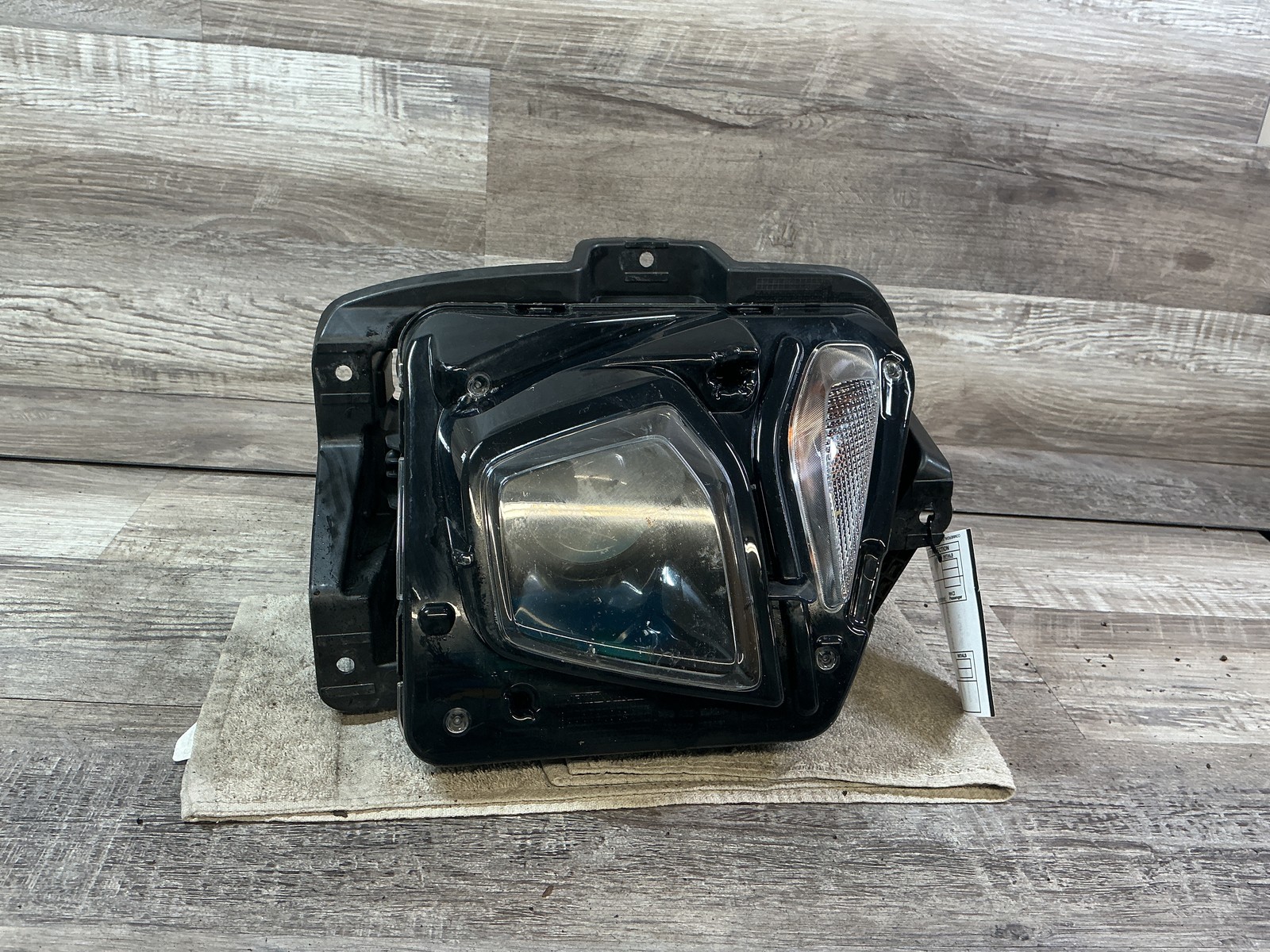 USED - 2020-2022 Chevrolet Blazer R Headlamp Xenon - OEM USED - 2020-2022 Chevrolet Blazer R Headlamp Xenon - OEM