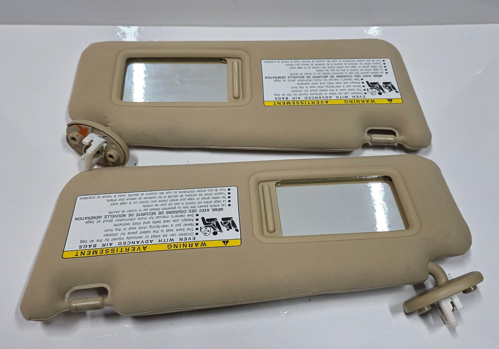 2006-2009 Lexus IS250 IS350 Driver & Passenger Sun Visor Set Pair Beige Lighted 2006-2009 Lexus IS250 IS350 Driver & Passenger Sun Visor Set Pair Beige Lighted
