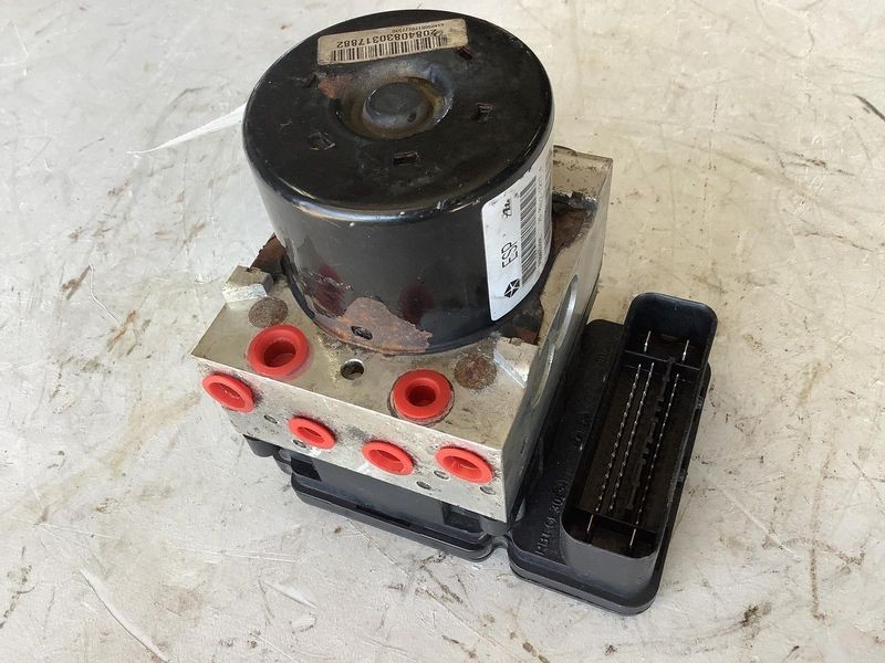 2009-2010 Chrysler Town & Country ABS Anti Lock Brake Pump Module Used