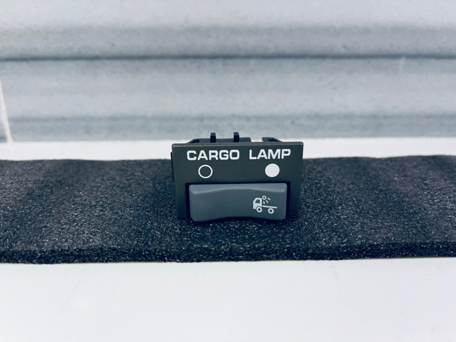 88-94 Chevy/GMC cargo lamp light switch GRAY c1500 c2500 sport truck 454