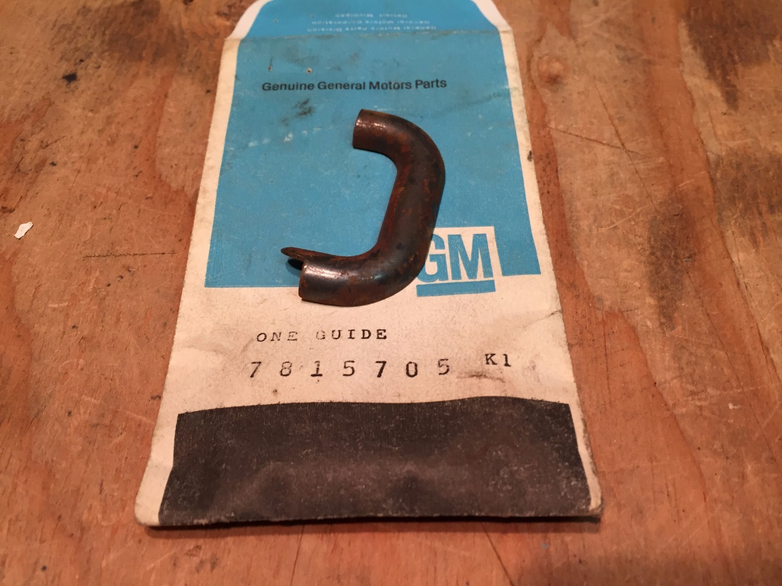 NOS NEW OLD STOCK GENUINE GM DELCO GUIDE 7815705