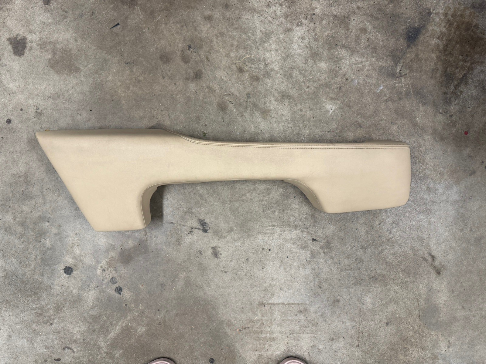 2007-2012 Lexus LS460 Tan LEATHER FRONT LEFT driver Door Panel Armrest OEM 2007-2012 Lexus LS460 Tan LEATHER FRONT LEFT driver Door Panel Armrest OEM