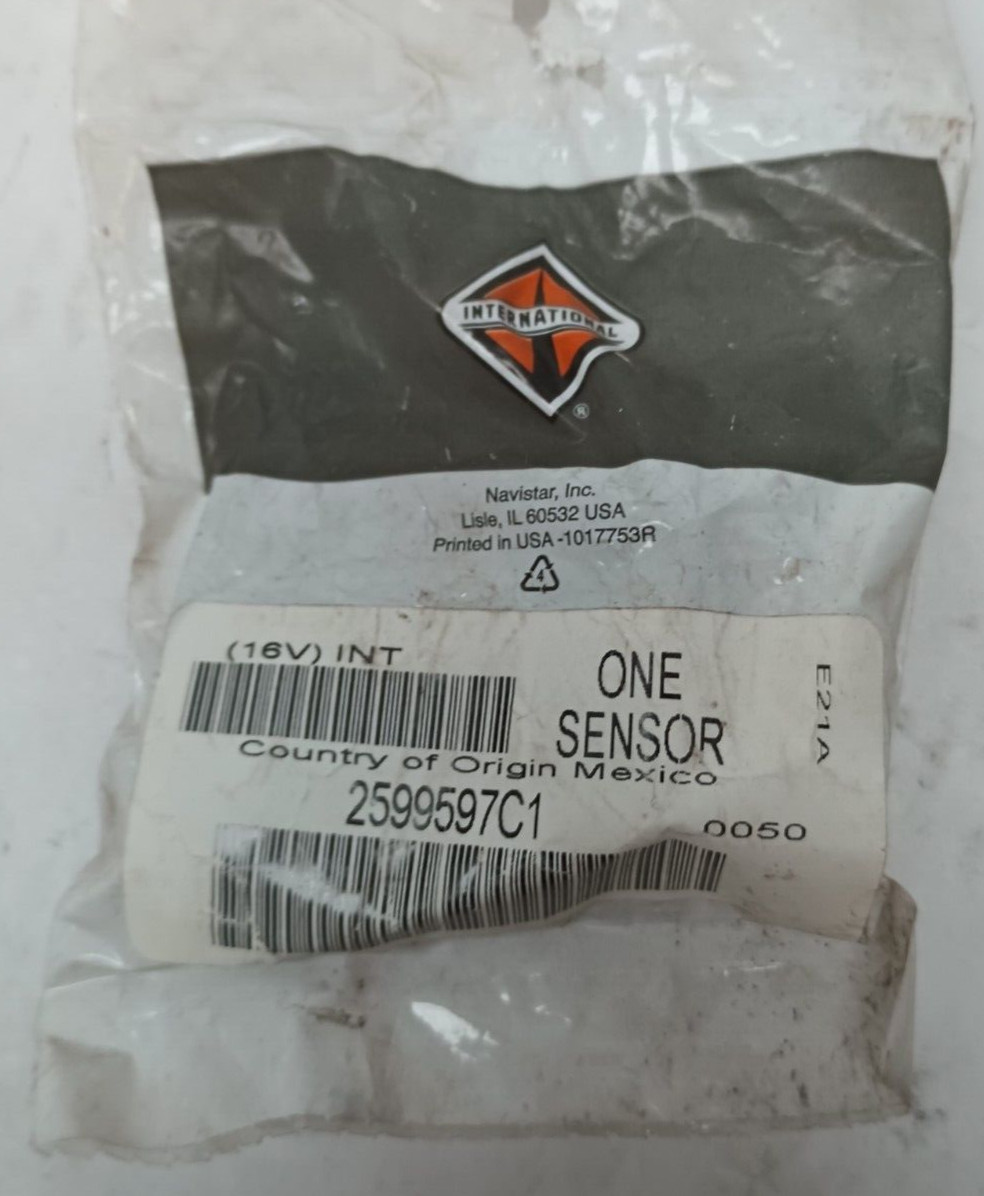 OEM Genuine Navistar International Truck Sensor Fluid Level Part# 2599597C1 New