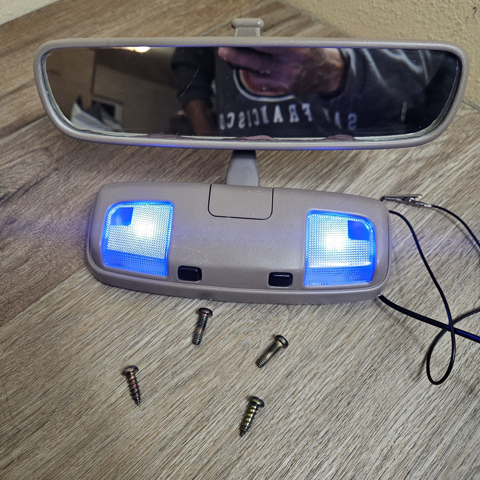 OEM 1996-2002 TOYOTA 4RUNNER Interior Rear View Mirror Dome Light Map - WORKING 