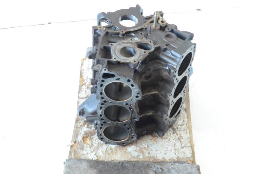 1984-1986 Nissan 300ZX VG30T Z31 Cylinder Block