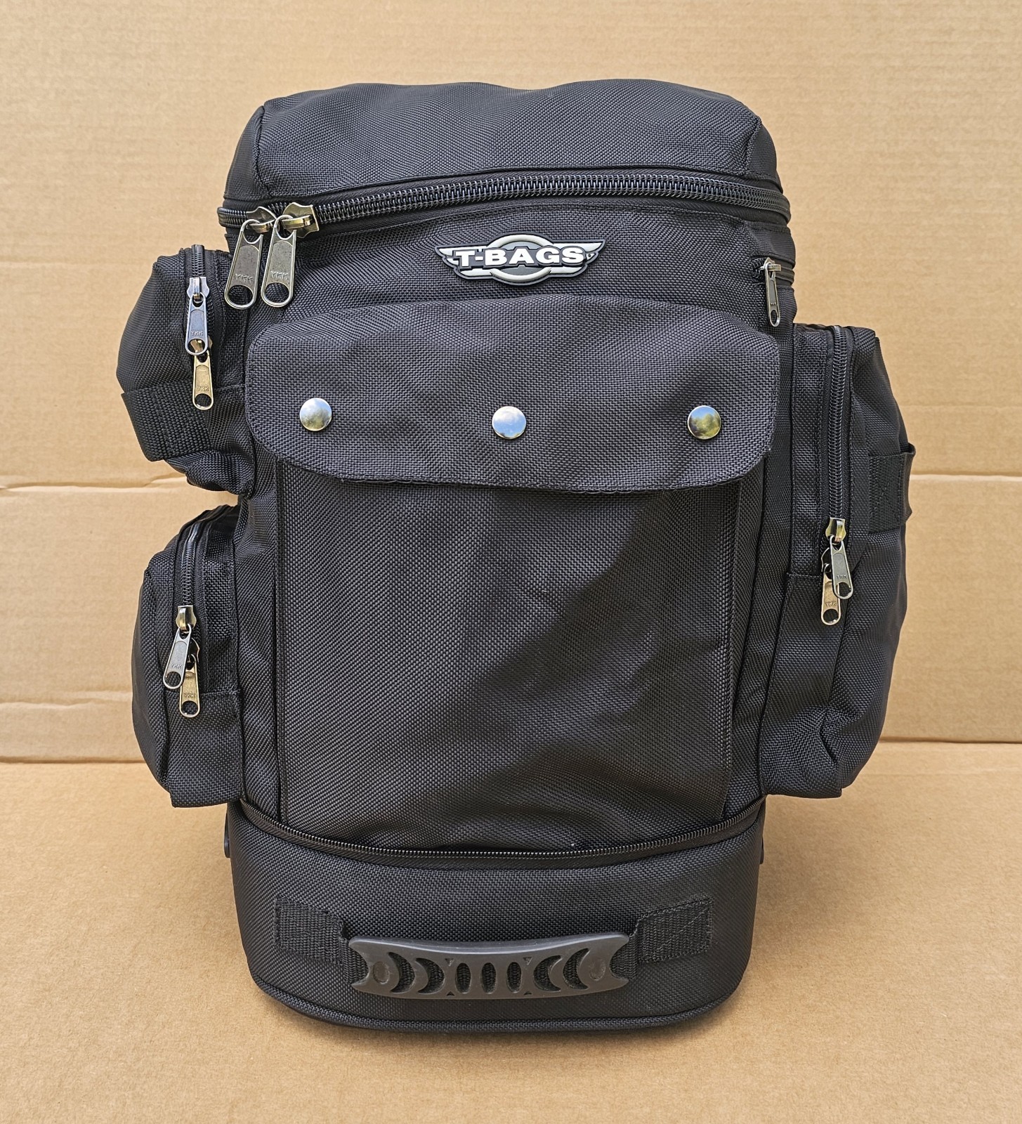 T-Bags Backrest Motorcycle Luggage 14x18x10 Expandable Sissy Bar Bag T-Bags Backrest Motorcycle Luggage 14x18x10 Expandable Sissy Bar Bag