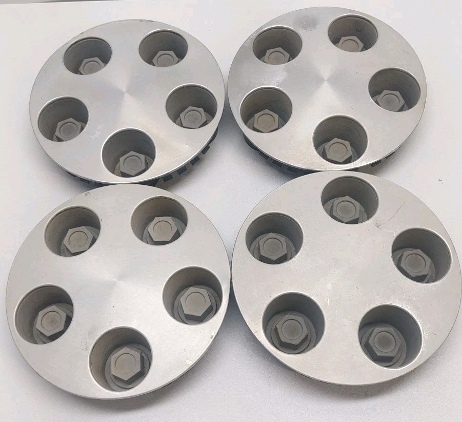 🤑 1992-99 Chevrolet Suburban Tahoe Yukon Blazer Center Caps Set Of 4 #15650045 🤑 1992-99 Chevrolet Suburban Tahoe Yukon Blazer Center Caps Set Of 4 #15650045