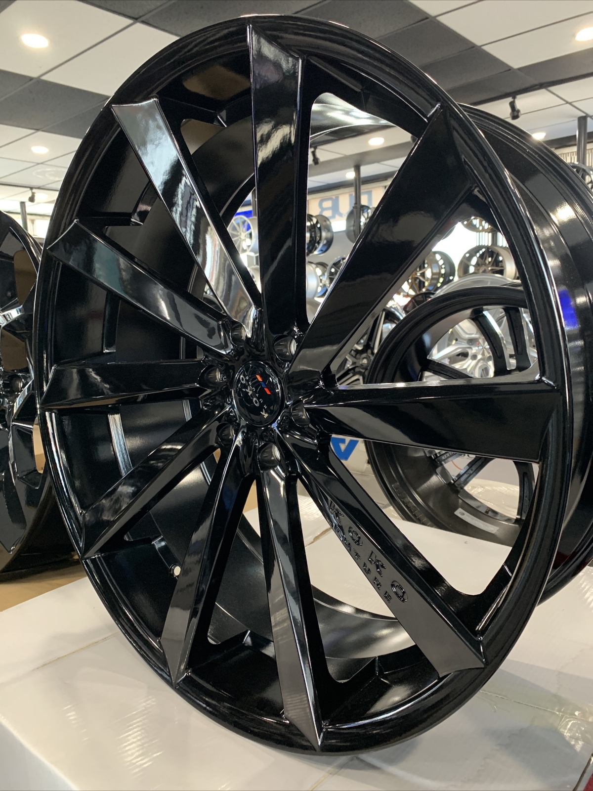(4) 24x10 KOKO KUTURE KAPAN GLOSS BLACK RIMS 6X139.7) ESCALADE CYBER TRUCK TAHOE