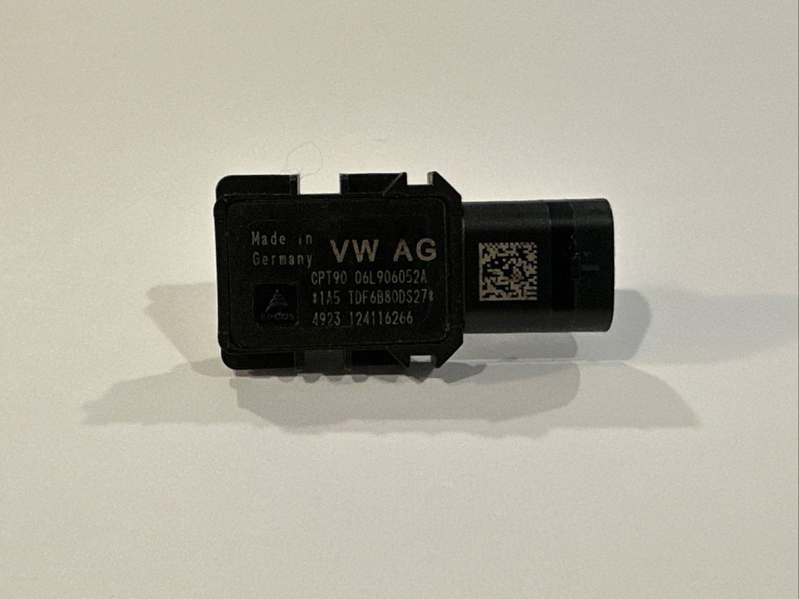Genuine OEM Volkswagen Audi Secondary Air Pressure Sensor 06L-906-052-A