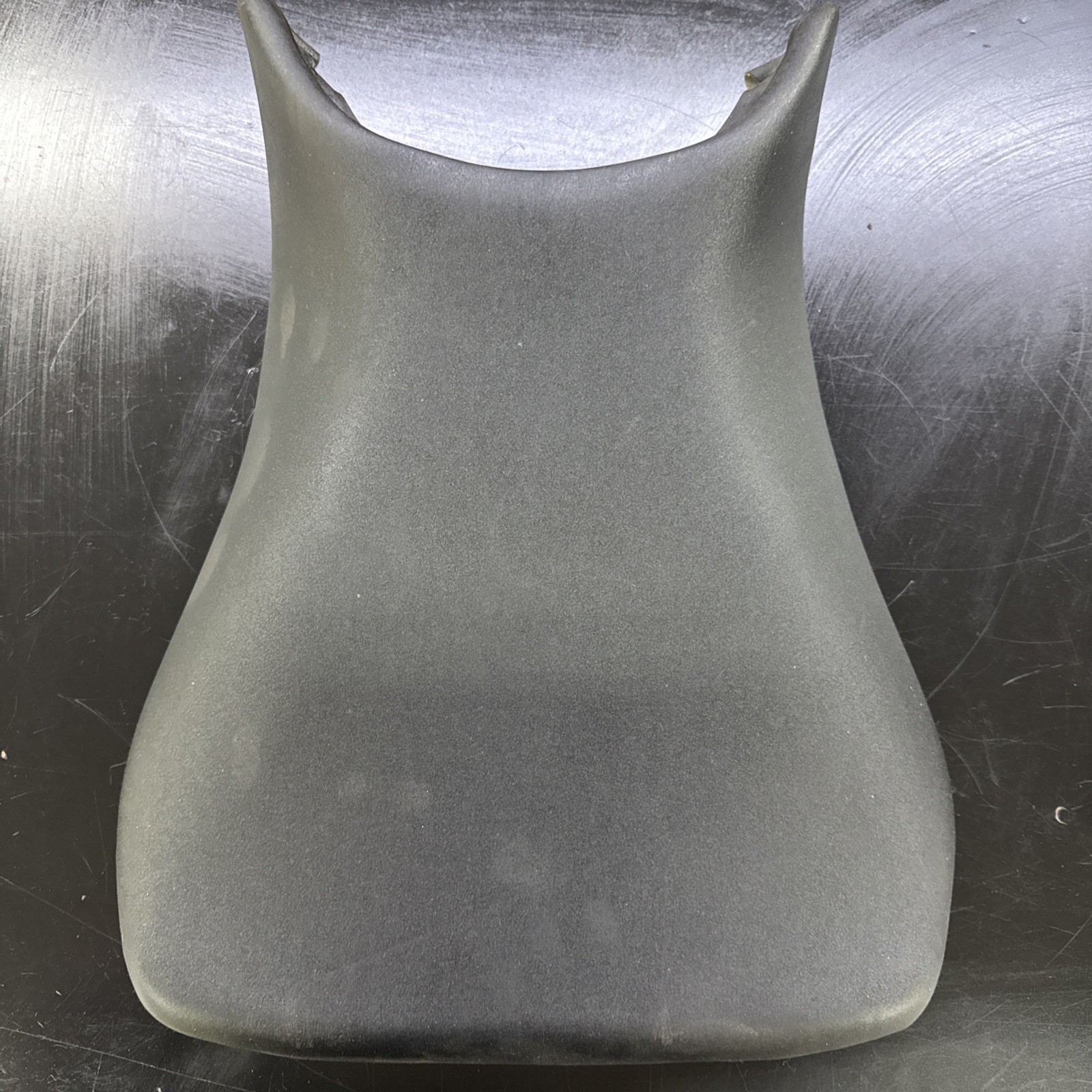 2005 03-05 YAMAHA R6 R6S FRONT RIDER SEAT CUSHION GENUINE OEM  YZR