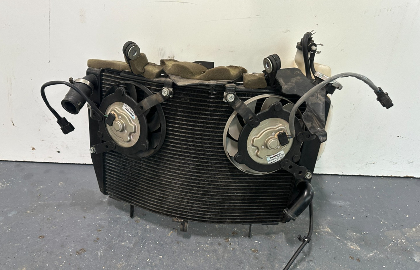 08-16 Yamaha YZF R6 YZFR6 Complete Radiator Fans Coolant RESERVOIR OEM CLEAN
