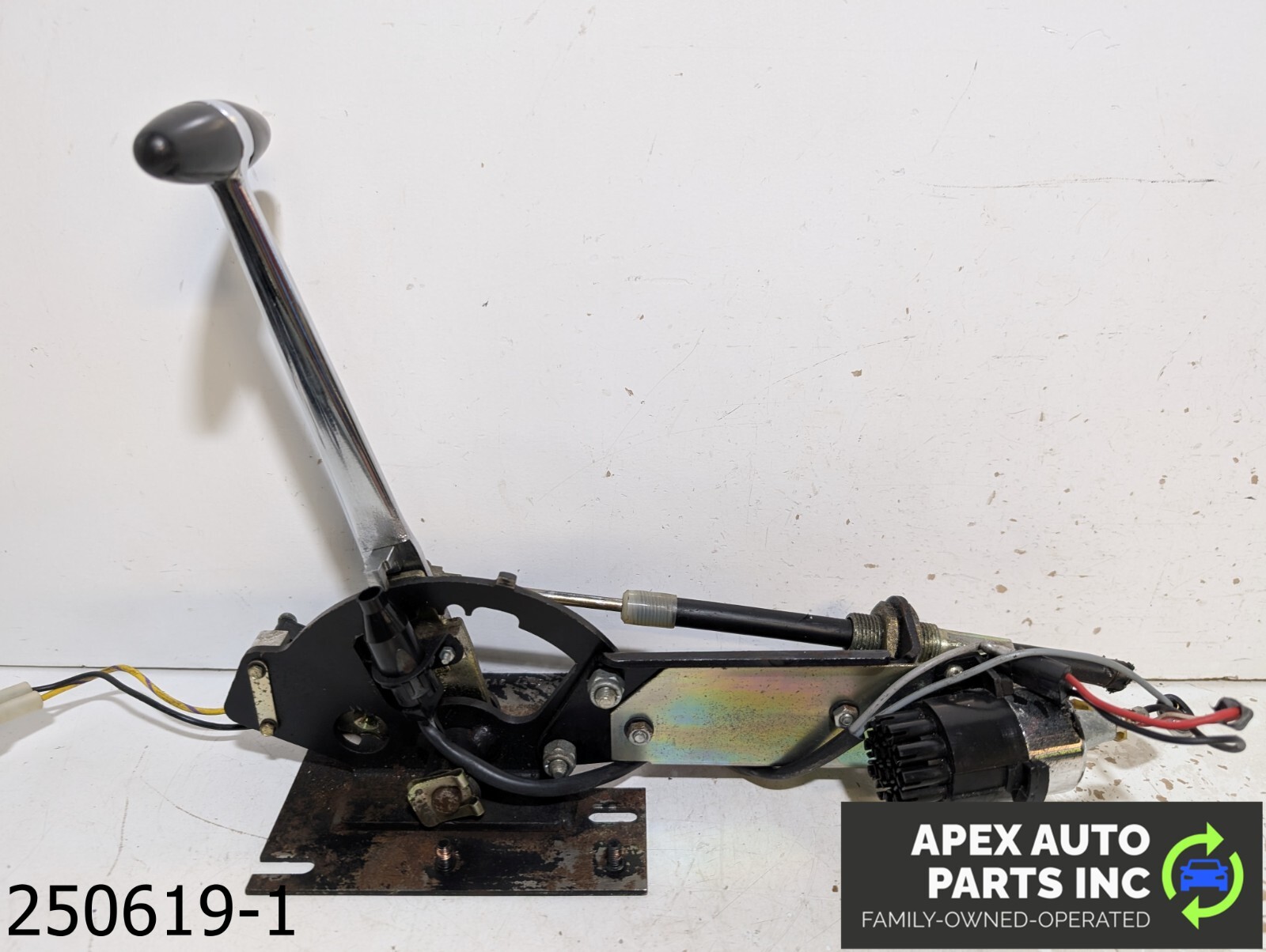 OEM 1980-1987 Jaguar XJ6 4.2L Shifter OEM 1980-1987 Jaguar XJ6 4.2L Shifter