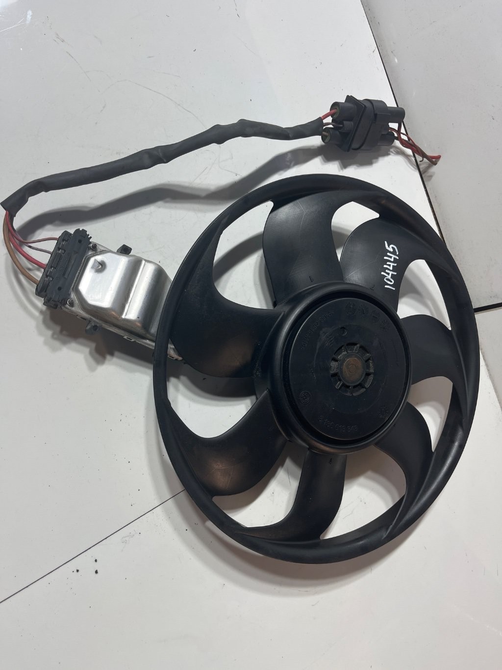 8K0959455E Right Electric Cooling Fan w/ Module Fits Audi S4 S5 2008-2012