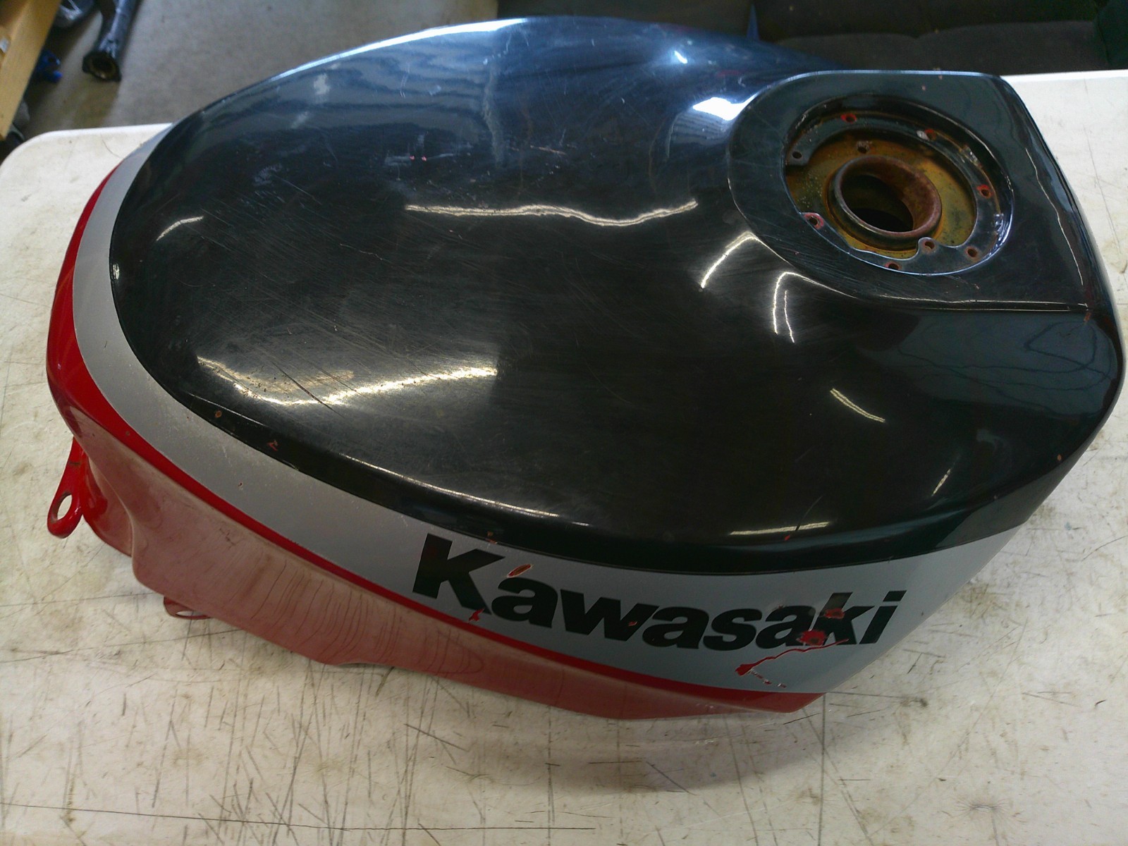 1985-1989 Kawasaki Ninja 600 ZX600A gas tank fuel tank