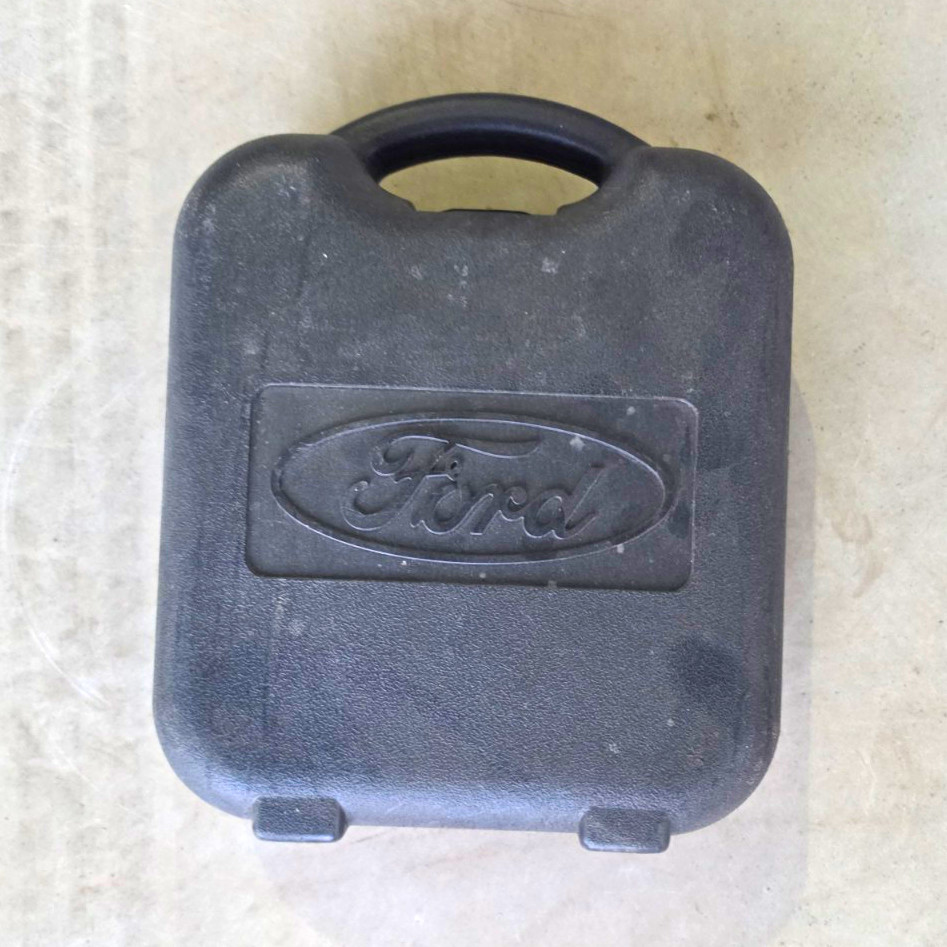 OEM 2011-2025 Ford F250 F350 F450 550 Gooseneck Truck Bed Trailer Hitch Ball Kit OEM 2011-2025 Ford F250 F350 F450 550 Gooseneck Truck Bed Trailer Hitch Ball Kit