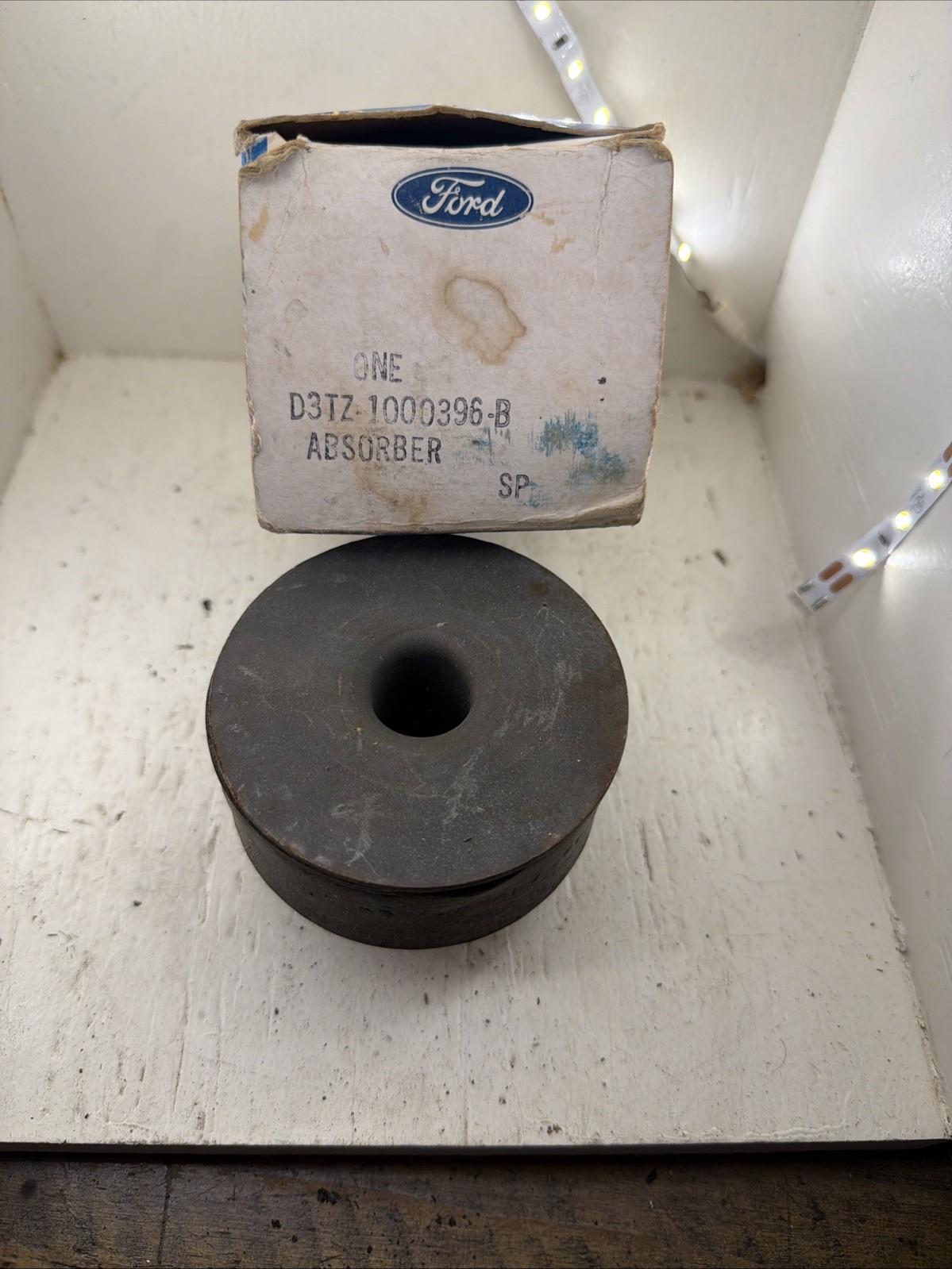 NOS Ford D3TZ-1000396-B OEM 1973-1979 Ford Truck Front Cab Frame Mount Absorber NOS Ford D3TZ-1000396-B OEM 1973-1979 Ford Truck Front Cab Frame Mount Absorber