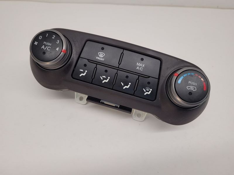 2014 - 2015 Hyundai Tucson AC Heater Climate Control Temperature OEM